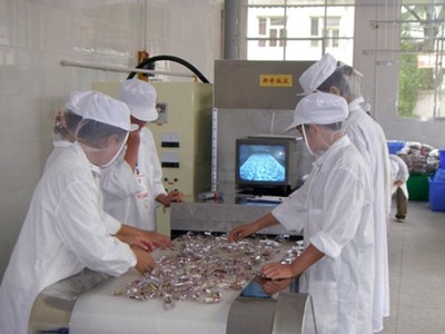 小袋食品微波杀菌调试现场 